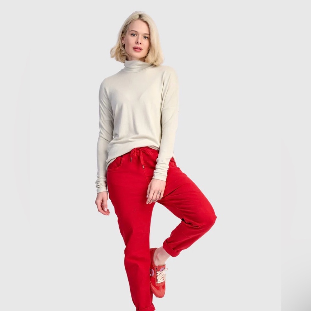 Alembika Soft Knit Turtleneck